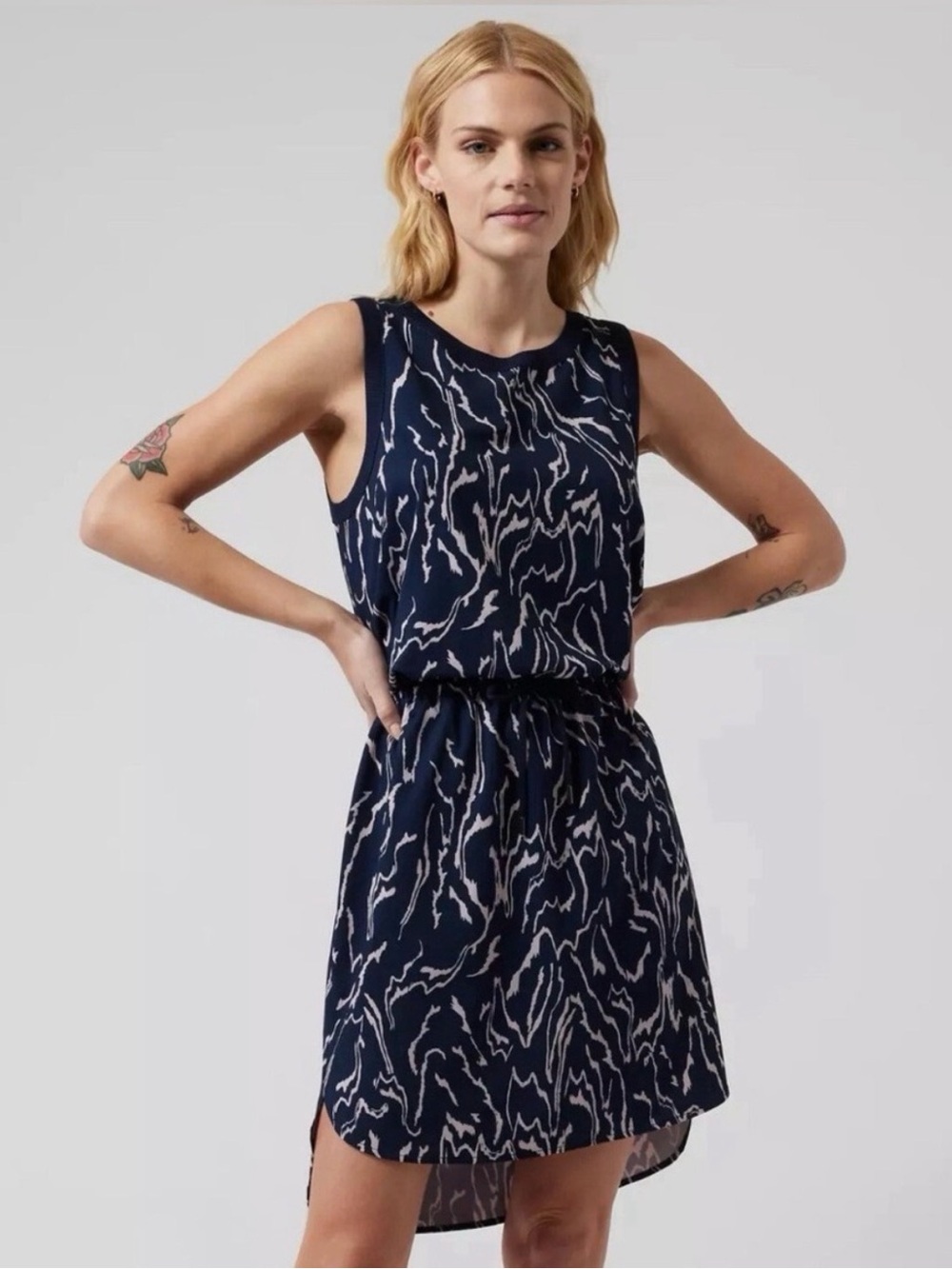 Athleta Rincon voyage navy blue Sleeveless. Petite small